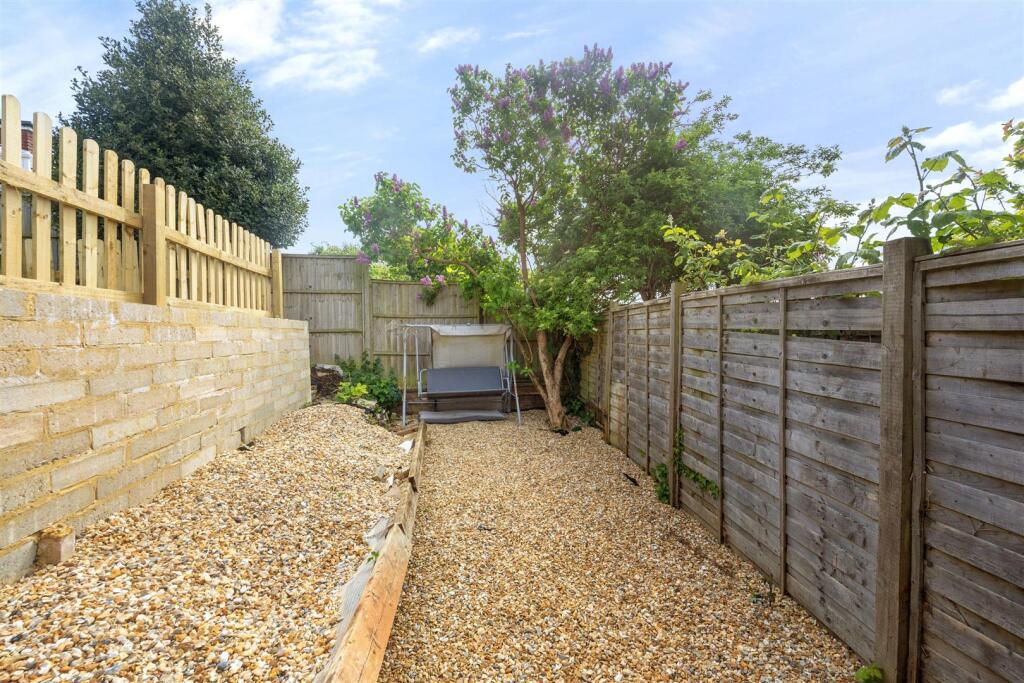 Hangleton Valley Drive 155 pebble area.jpeg