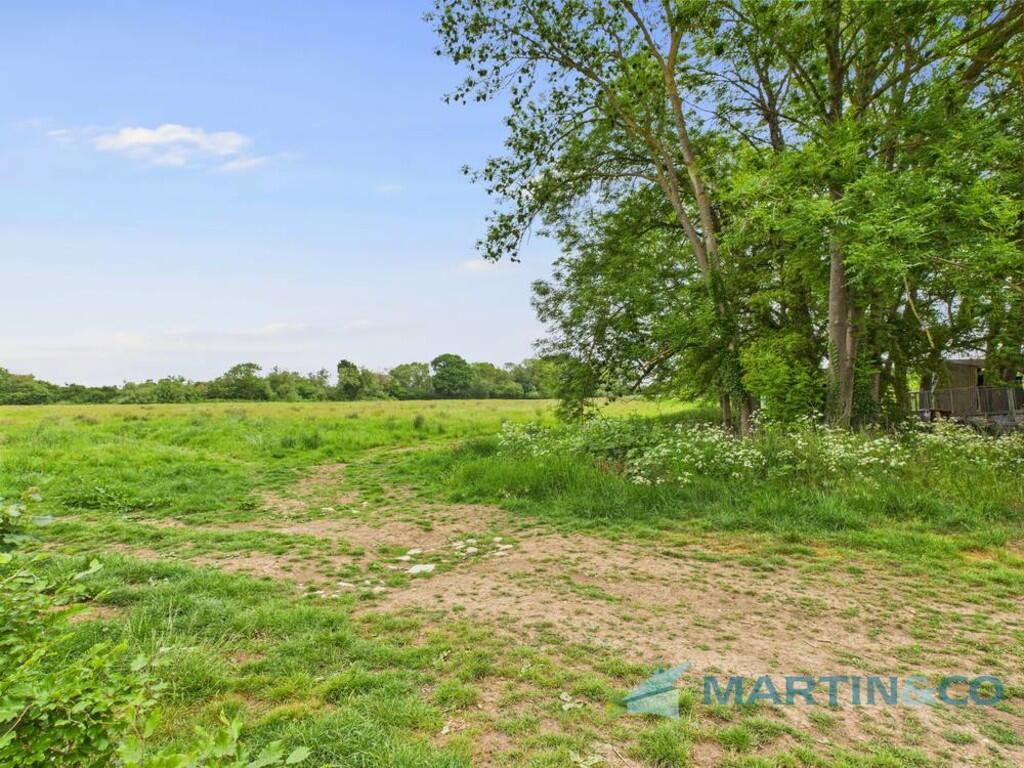 CAM02145G0-PR0061...