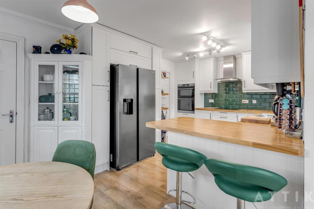 8 Blyth Mews, Halesworth, IP19 8FB (26).jpg