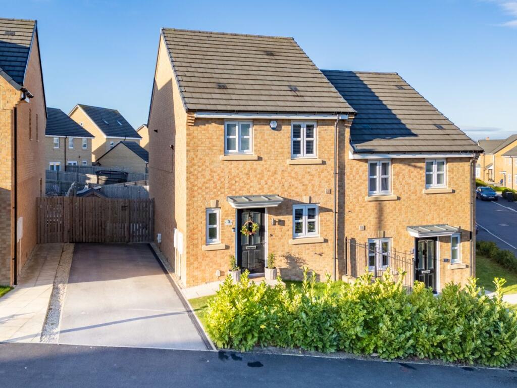 Hollybeck Street, Drighlington, BD11 1FB