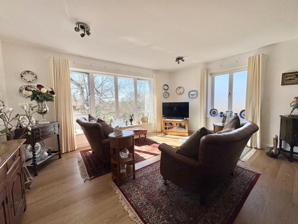 SITTING ROOM 2