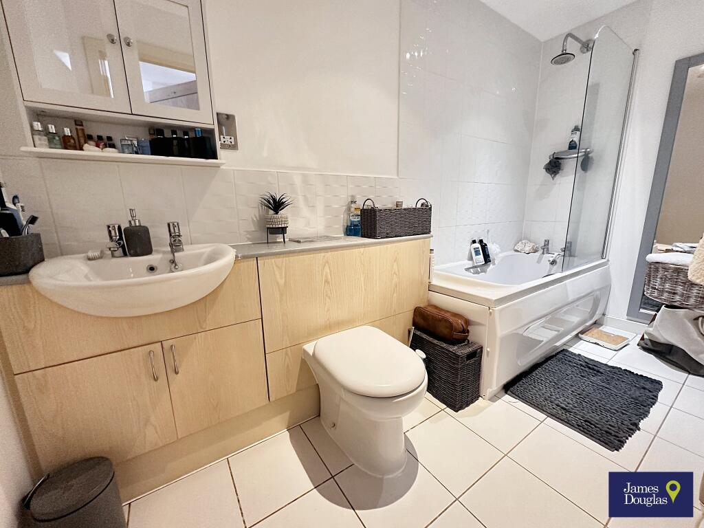 Bathroom (4)