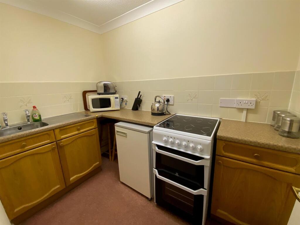 Guest Suite Kitchen.jpg