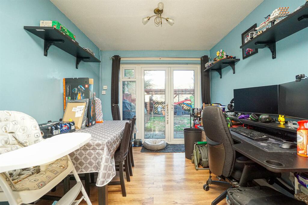 Catsfield Close (5)_Alto.jpg