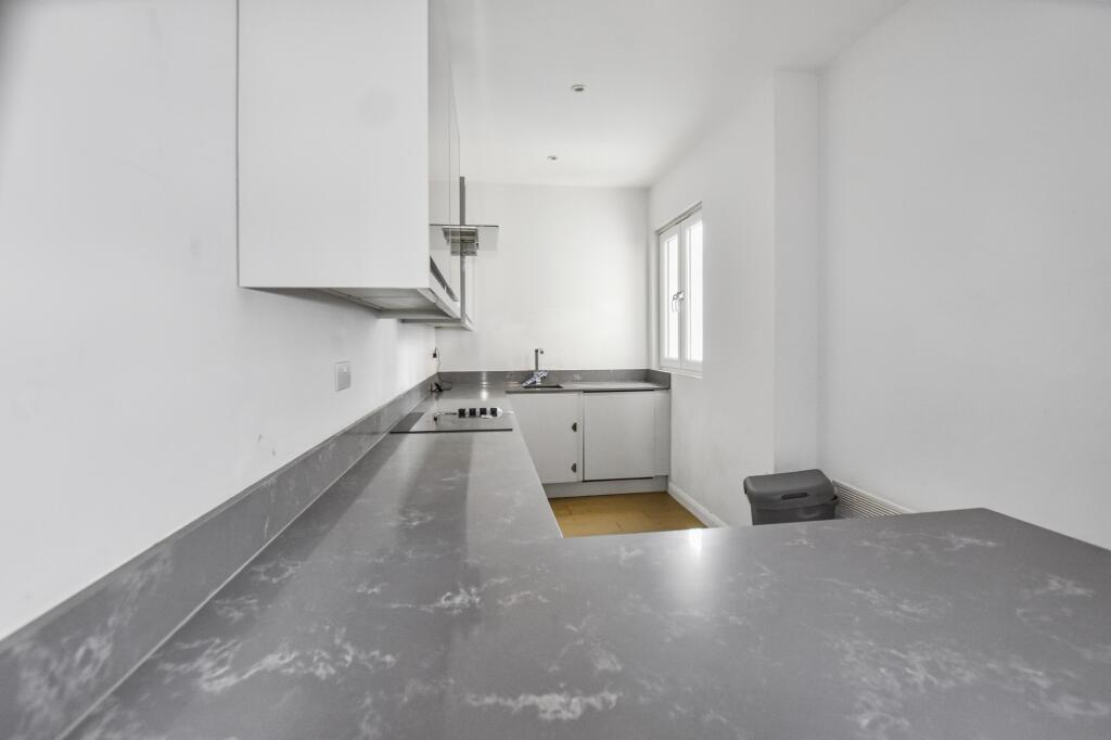 124 Blackwall Lane, Greenwich, London, SE10 0SP