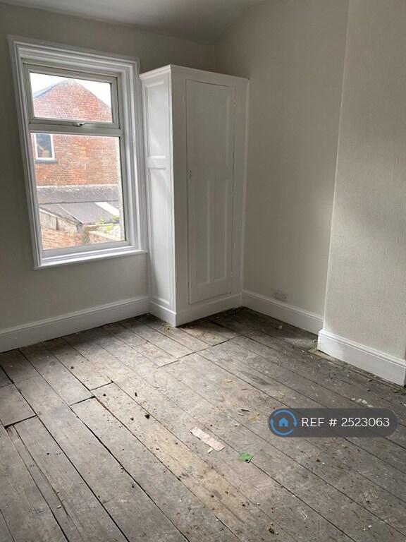 Rear Bedroom