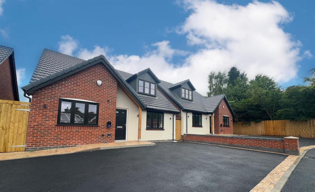 Church Street St Georges Telford 415 1.jpg