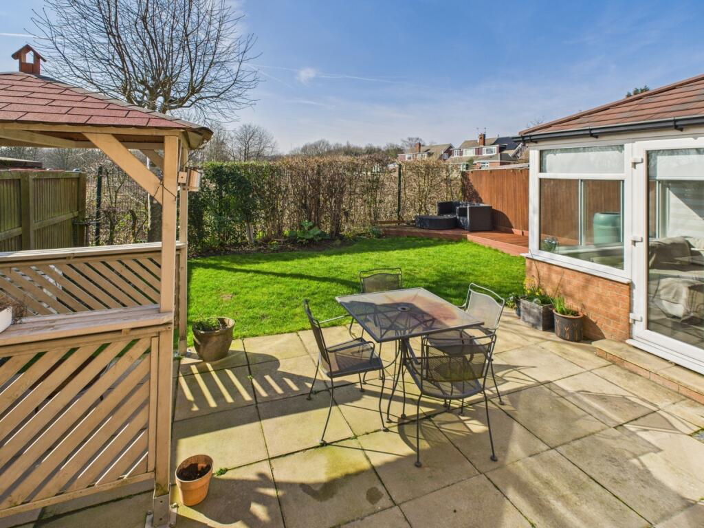 CAM04233G0-PR0017-STILL051