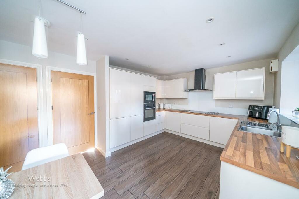 © Webbs Estate Agents © (10 of 35).jpg