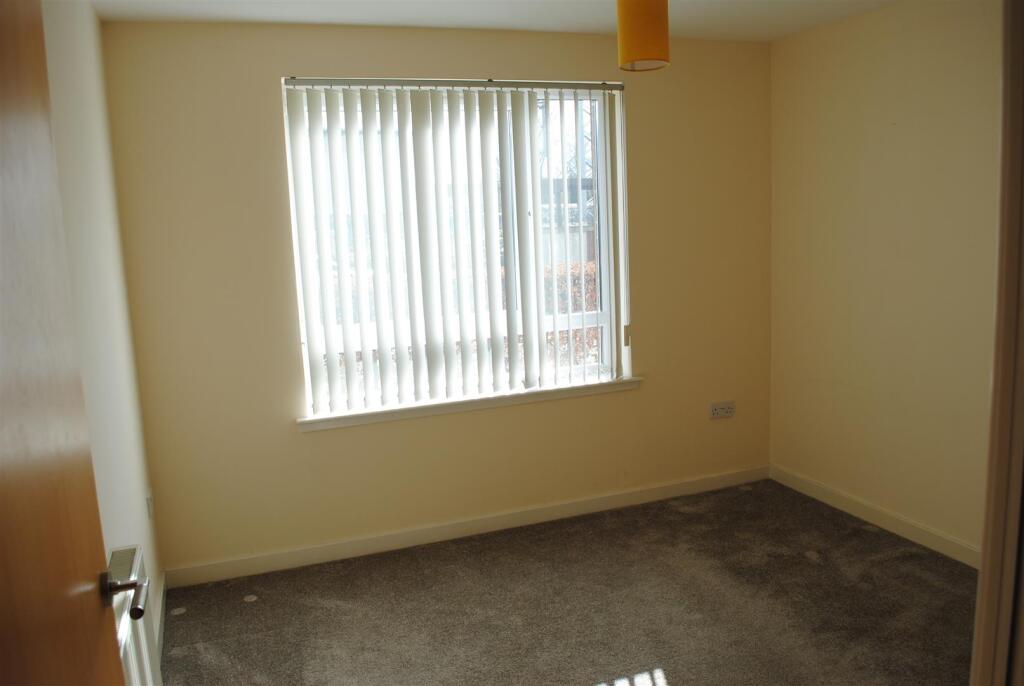 2nd Bed.JPG