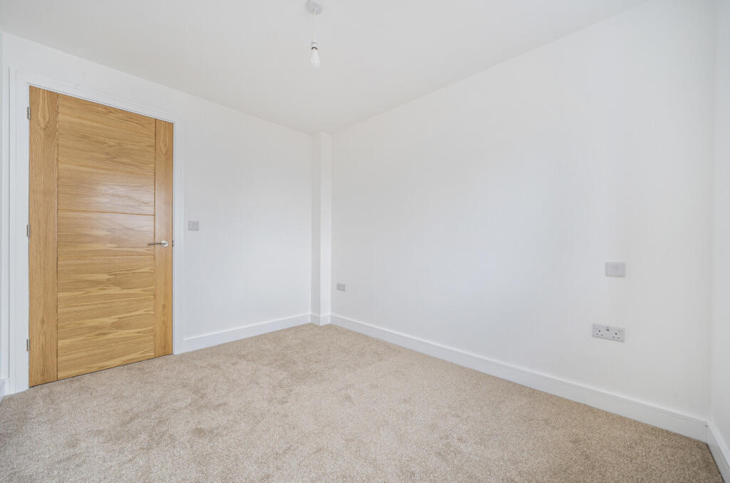 1331538-4-688b784...