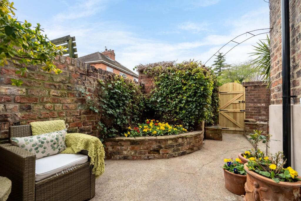 cleveland street-19.jpg