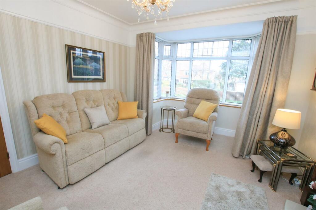 SECOND SITTING ROOM/ DINING ROOM