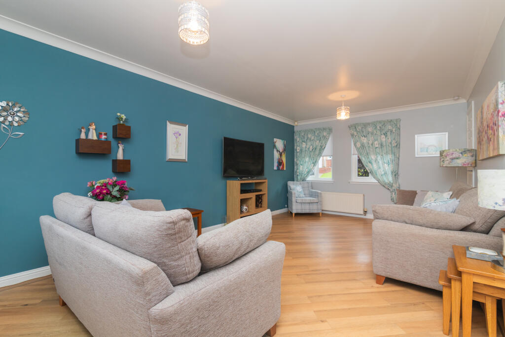 42 Strathcarron Drive, Paisley PA27AW-1