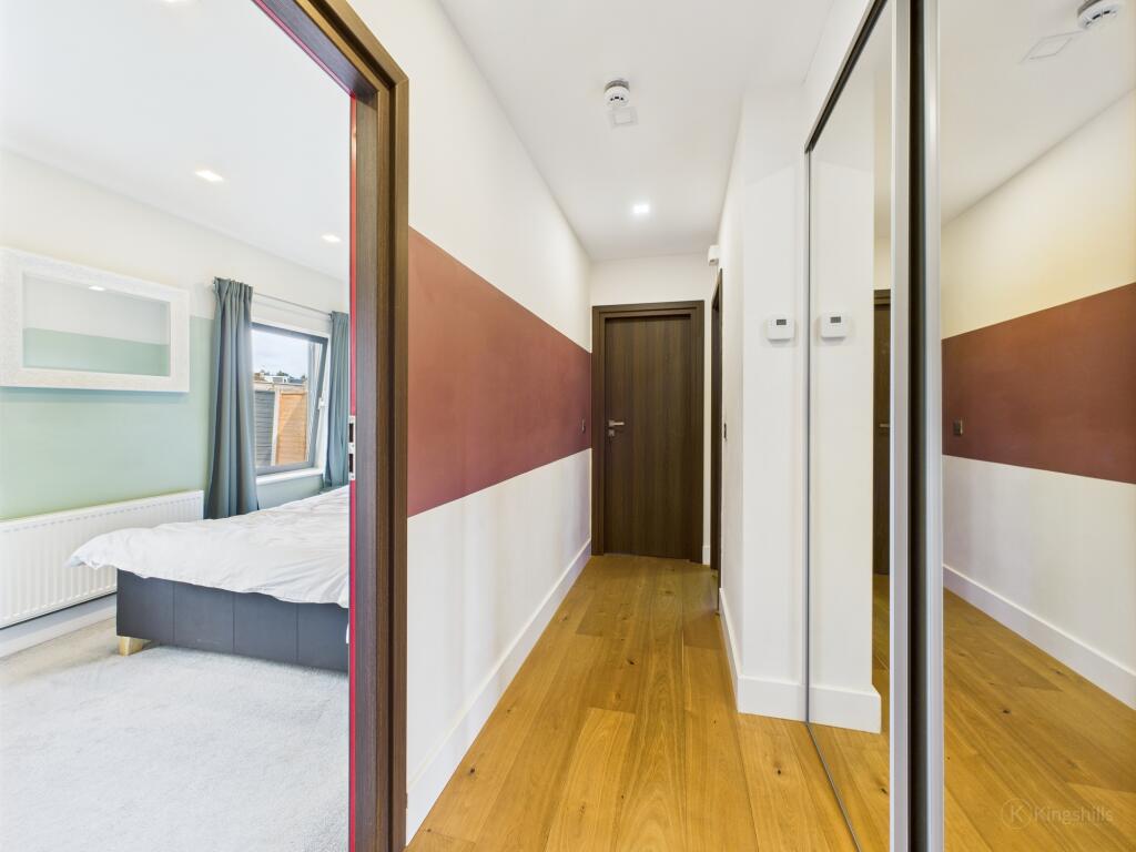 CAM02119G0-PR0441-STILL012