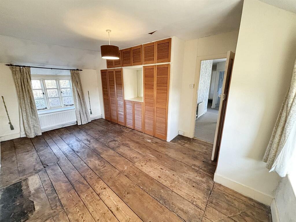 Bedroom 2 2.jpg