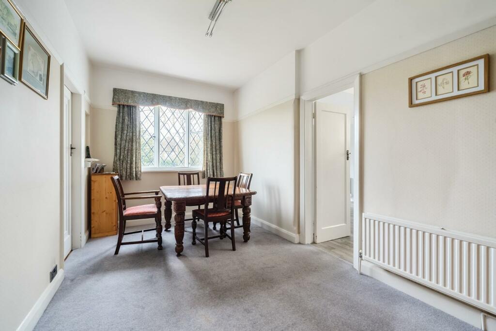 Dining Room.jpg