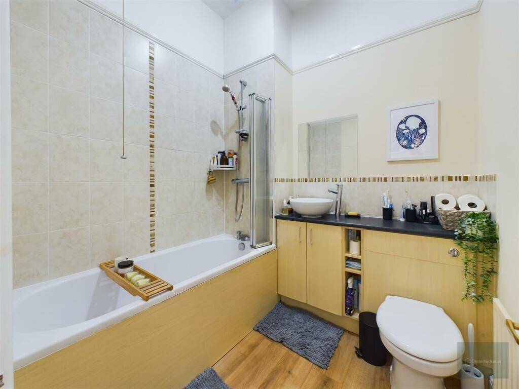 CAM02549G0-PR0182-ST