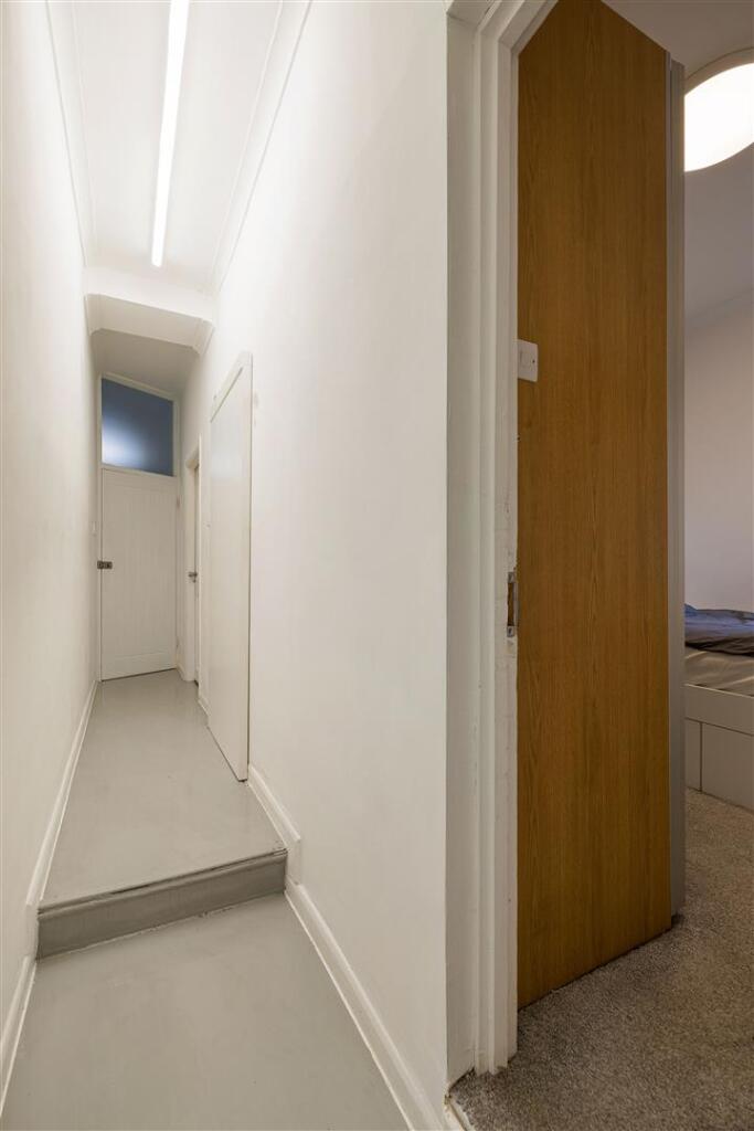 Central Park Road, E6