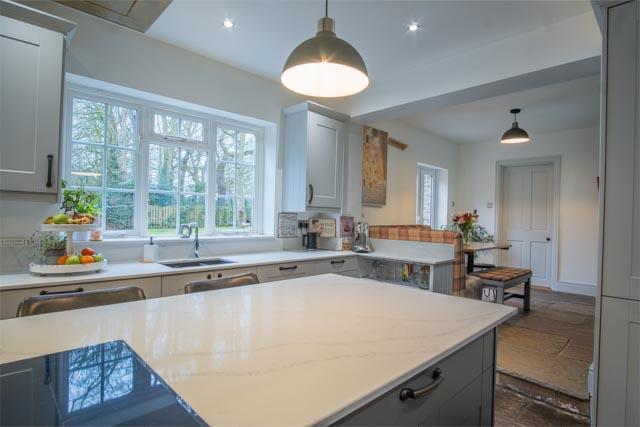 KITCHEN/BREAKFAST ROOM