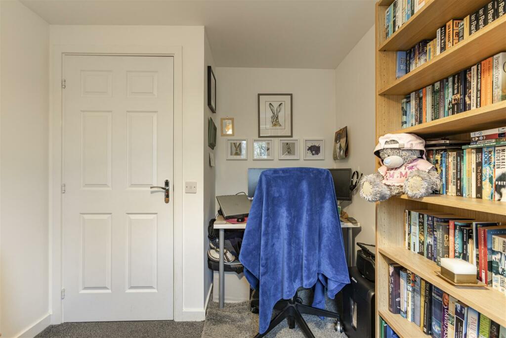 8 Knoll Park Drive Galashiels 46.JPG