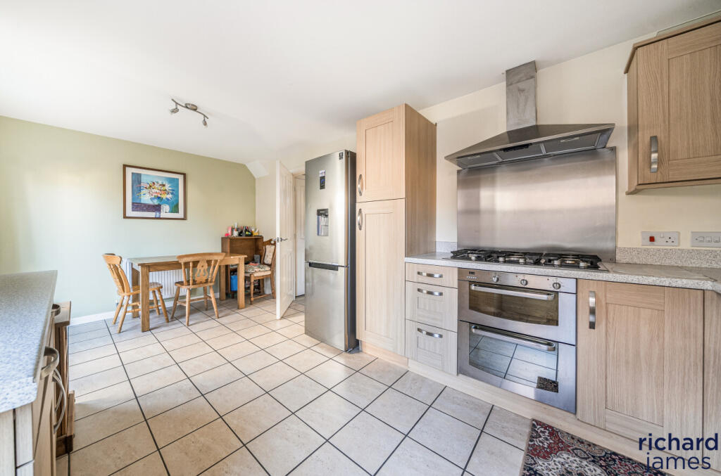 f0997695719444929de390efcdc80eda