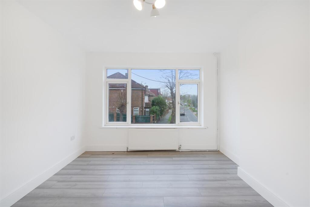 2 Richards Court, Charterhouse Avenue - uzGLSZnGNq