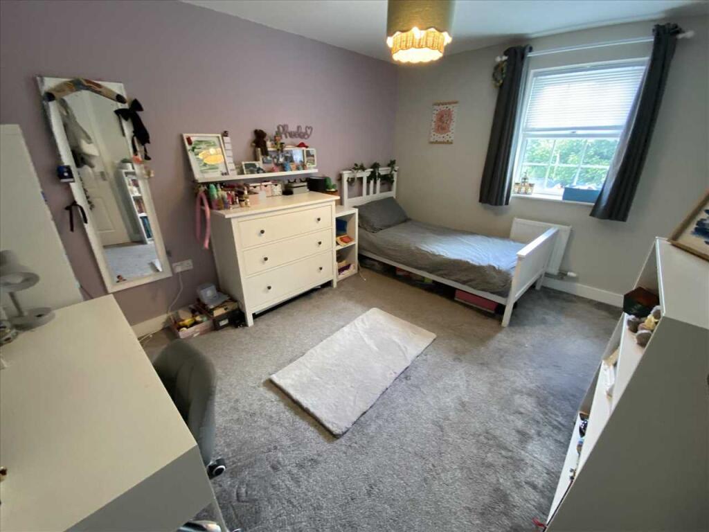 Bedroom 3: