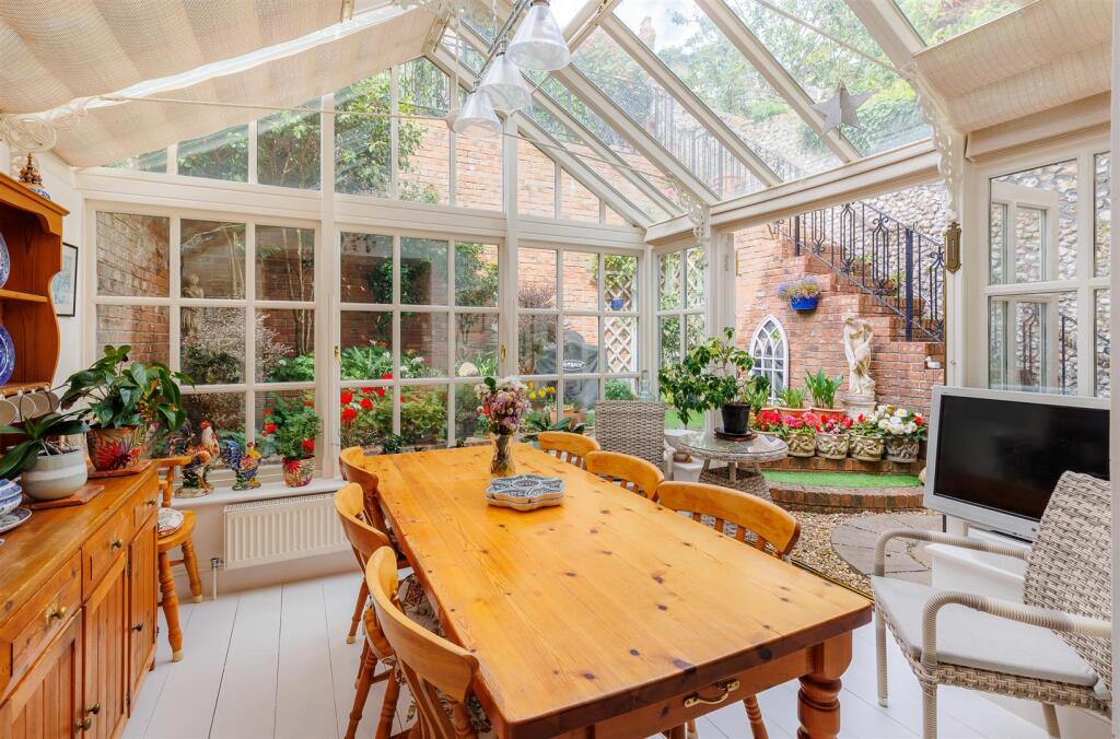 Breakfast Room