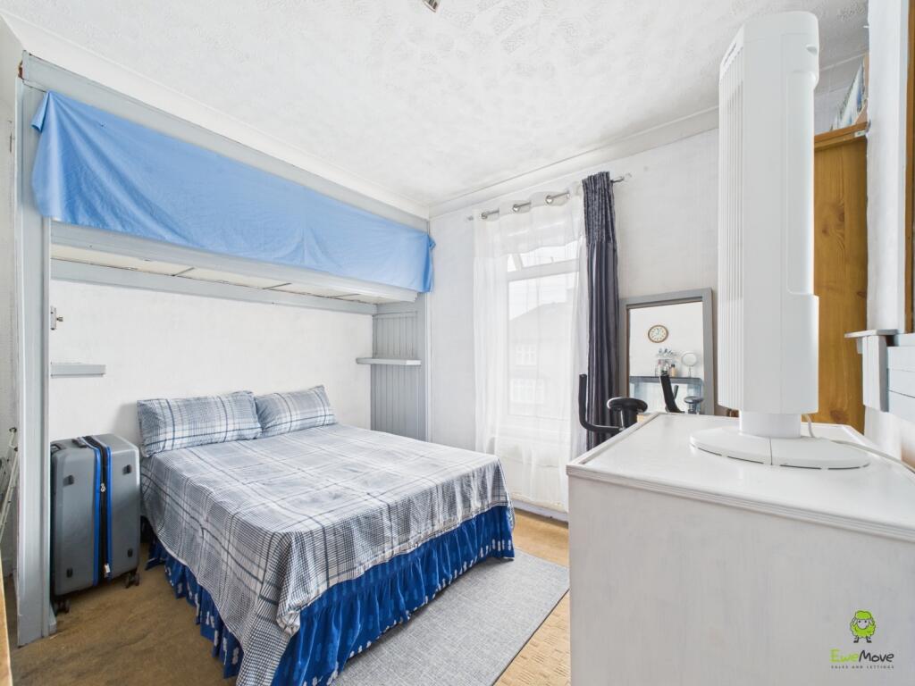 CAM02615G0-PR0084-STILL001