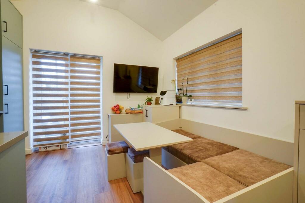 Open Plan Lounge Kitchen