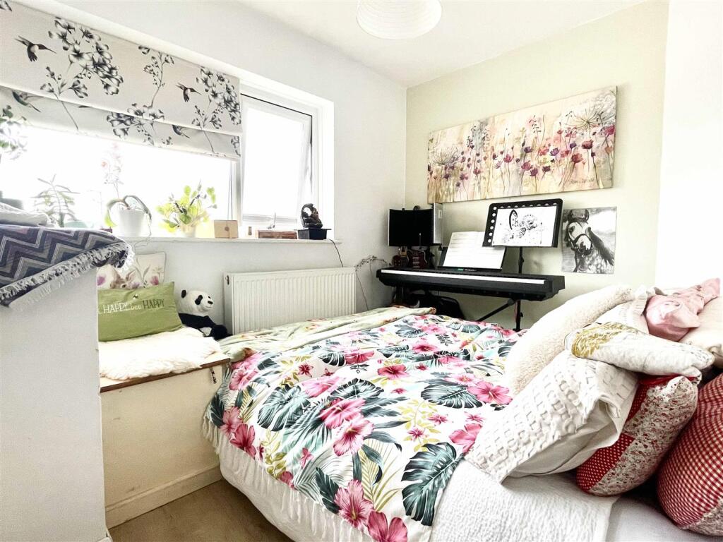bed2a.jpg