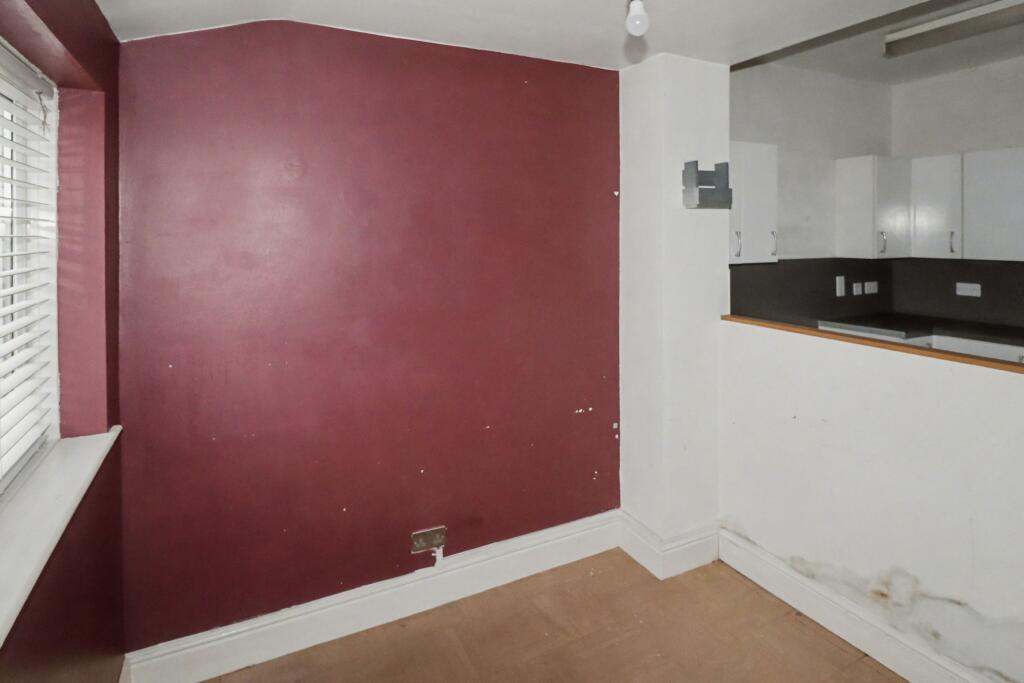 35 Mona Street, Slaithwaite, Huddersfield, West Yorkshire, HD7 5EJ