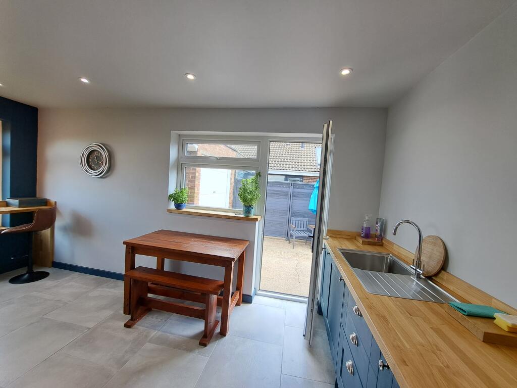 general 20240908_111