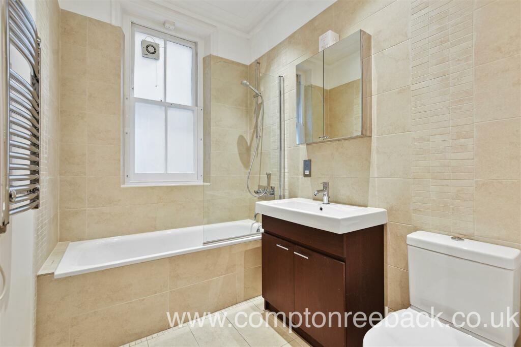 Family Bathroom:
