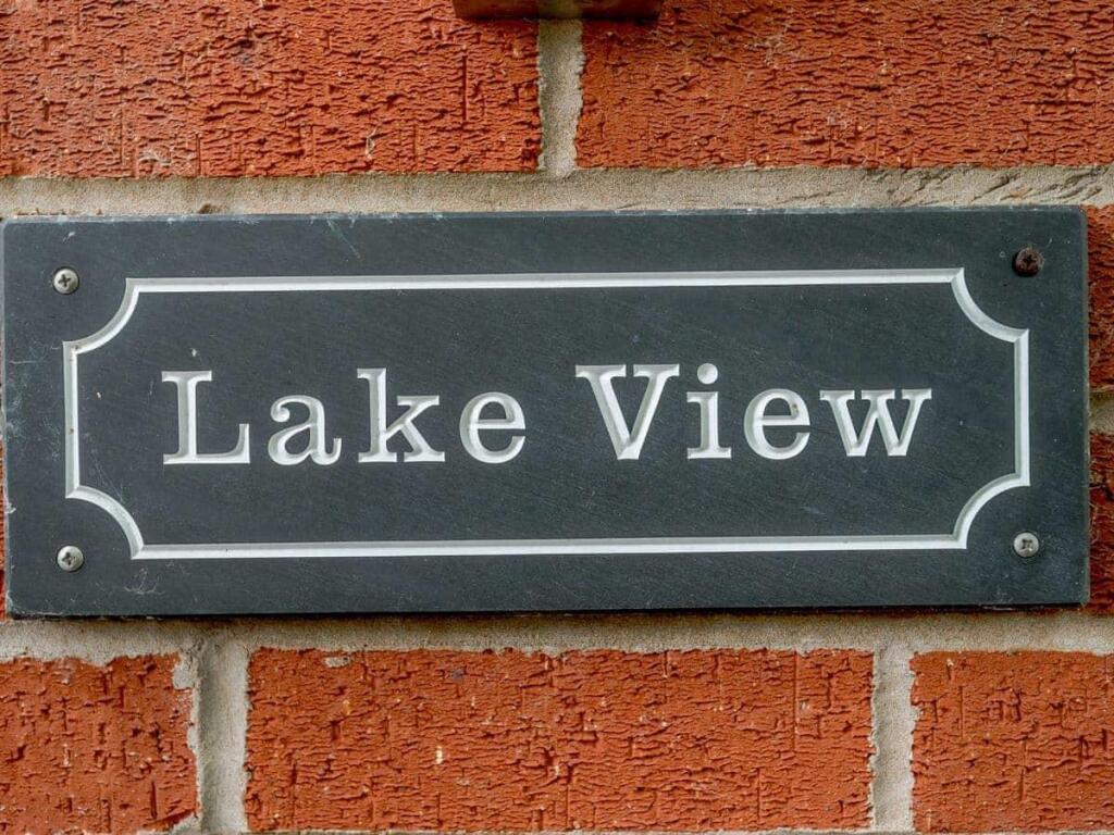 LAKE VIEW30.jpg