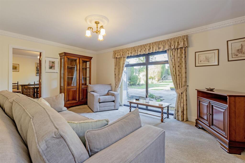 Reception Room-3.jpg