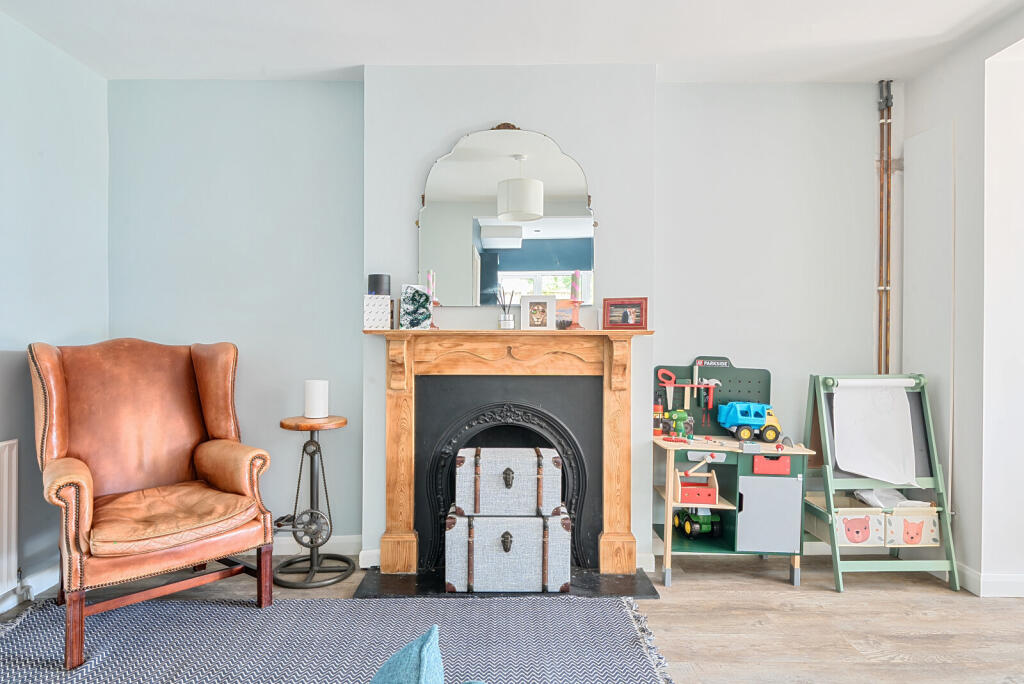 1310583-8-6850407...