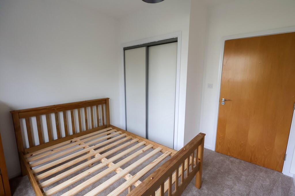 Bedroom 1 (2)
