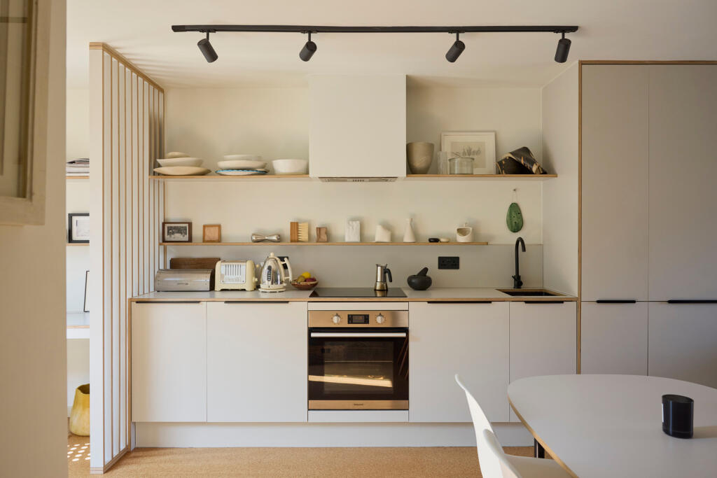 293780 - THE MODERN HOUSE_GIBBON ROAD_06.JPG