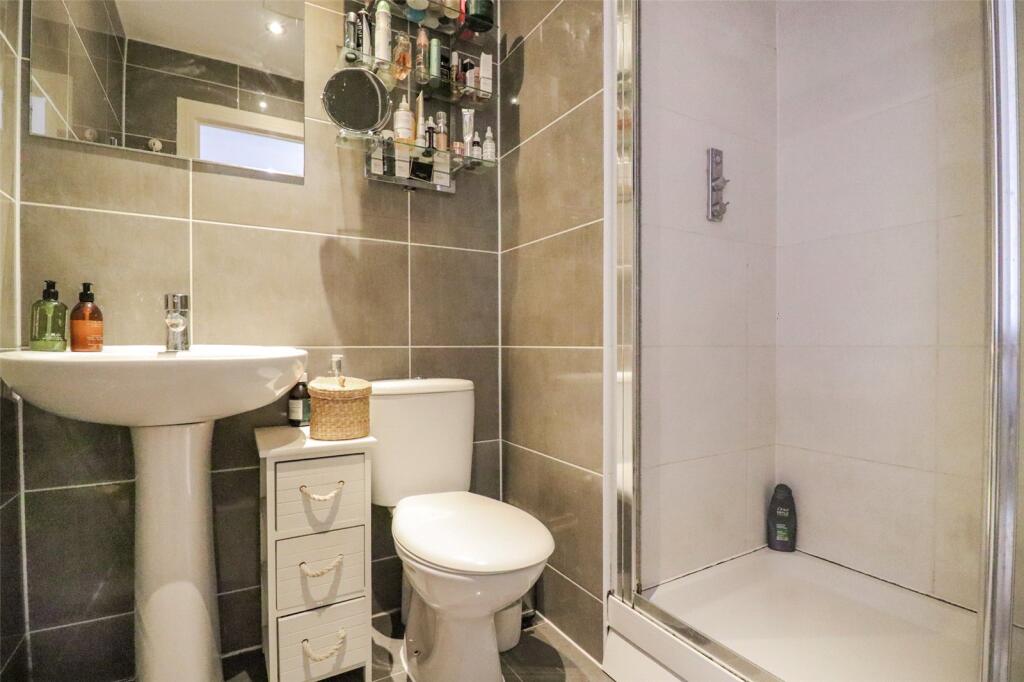 En Suite Shower