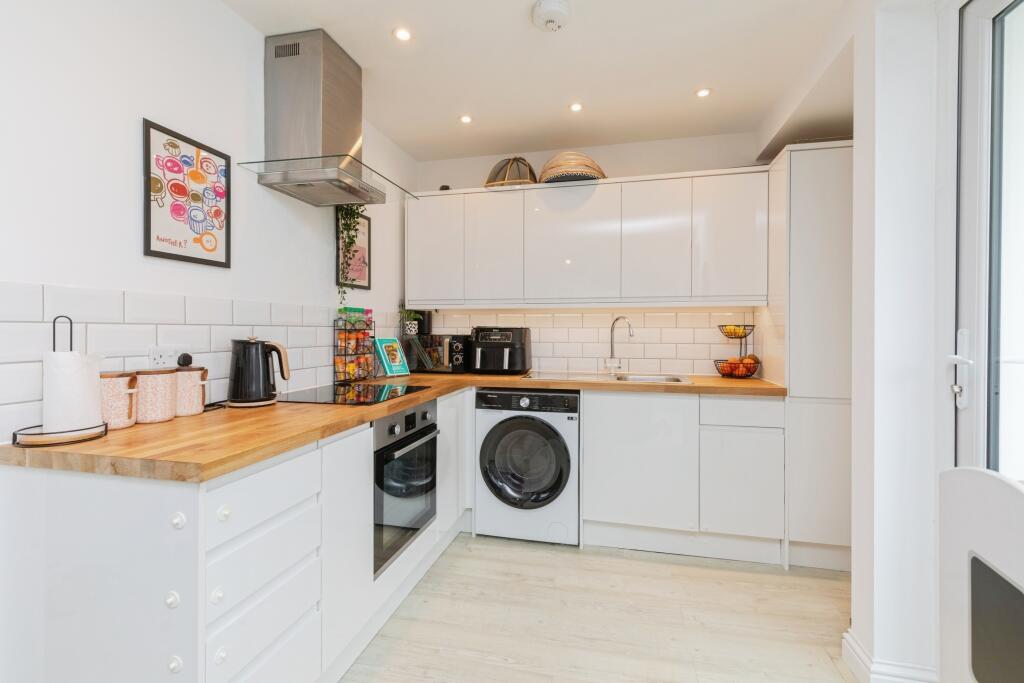 Kitchen/Dining Area 2