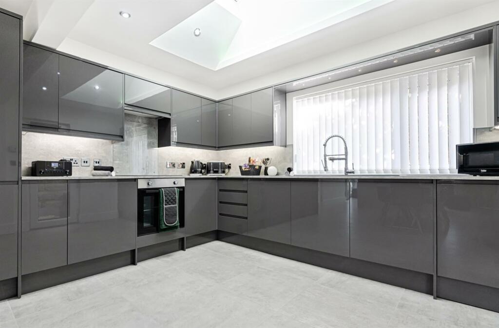 Open Plan Living/Kitchen/Dining Room