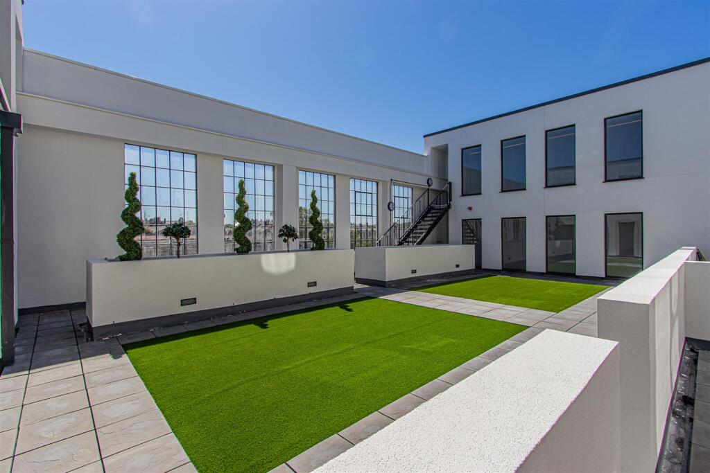 Mast and Outside-4.jpg