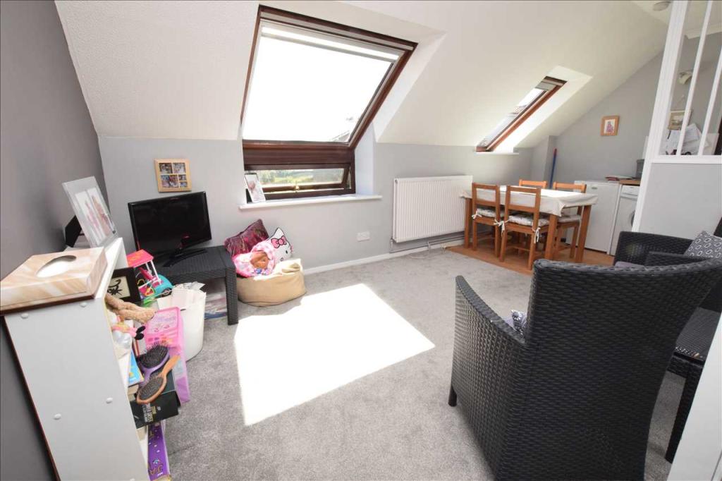 LOUNGE &amp; KITCHEN