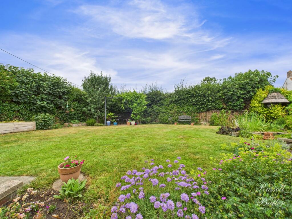 CAM01995G0-PR0326-STILL038