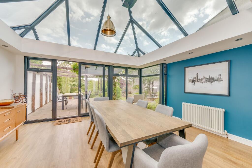 KITCHEN, DINER AND LIVING ROOM