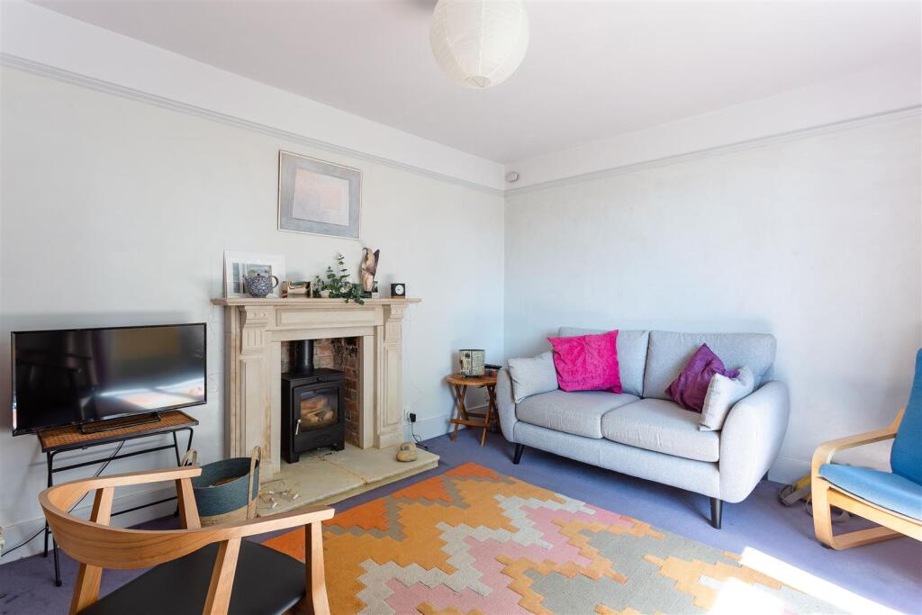 Living Room-1.jpg