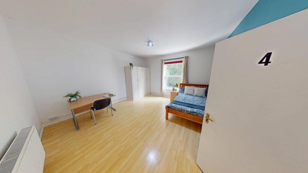 Flat-B-46-Addison-Street-06042025_092728