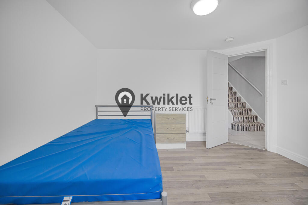 eZy Watermark_23-05-2025_01-21-59-1670pm.JPG